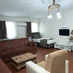 White Crown Apartman ve Yaşam Merkezi