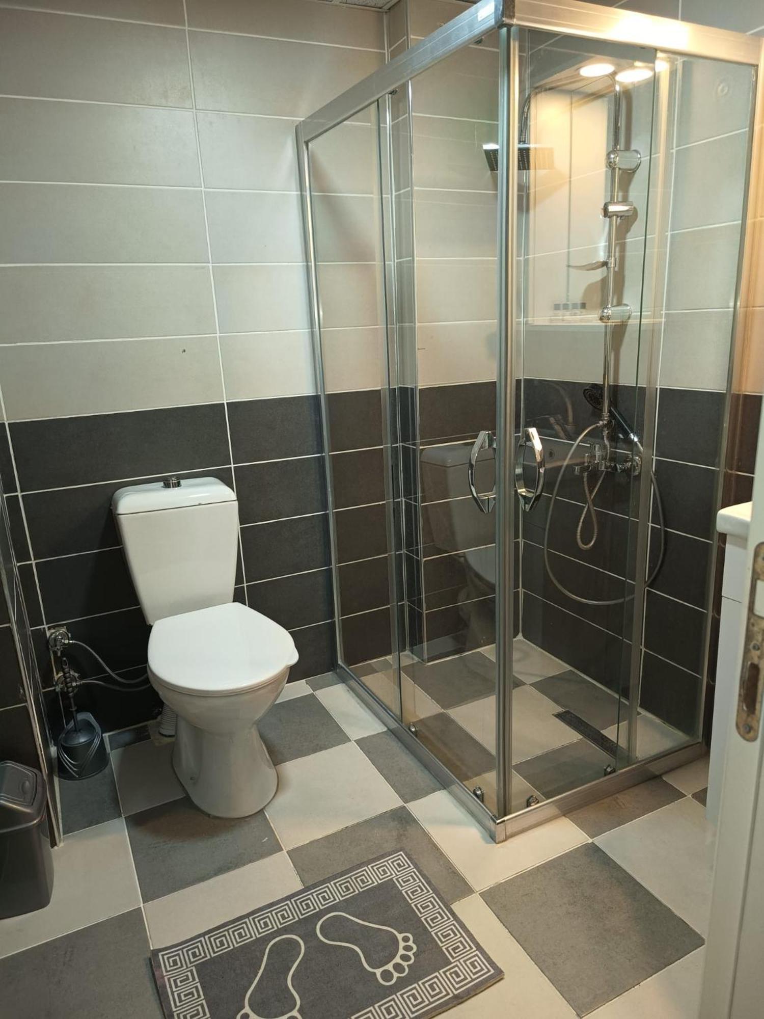 Apart Otel White Crown Ve Yaşam Merkezi İstanbul
